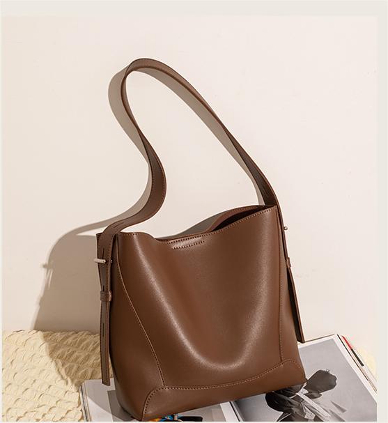 RSD New design bag simple senior sense Tote bag fall and winter armpit bag large capacity versatile shoulder bags