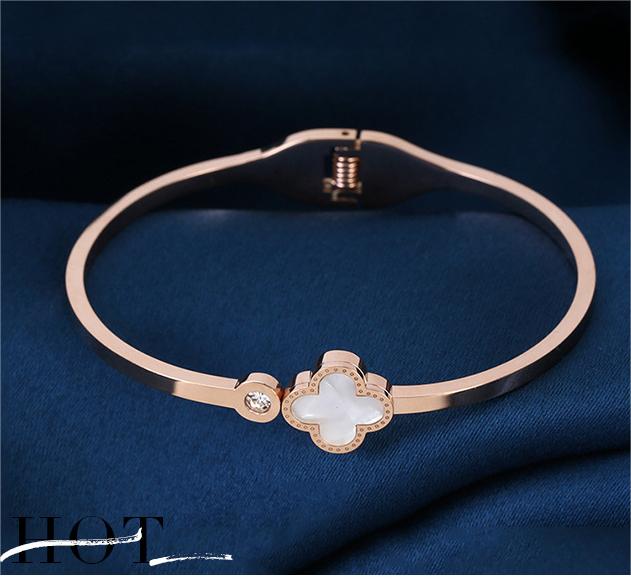 RSD Classic four-leaf lucky with diamonds bracelet Titanium steel accessories manufacturers wholesale stainless steel simple jewelry
