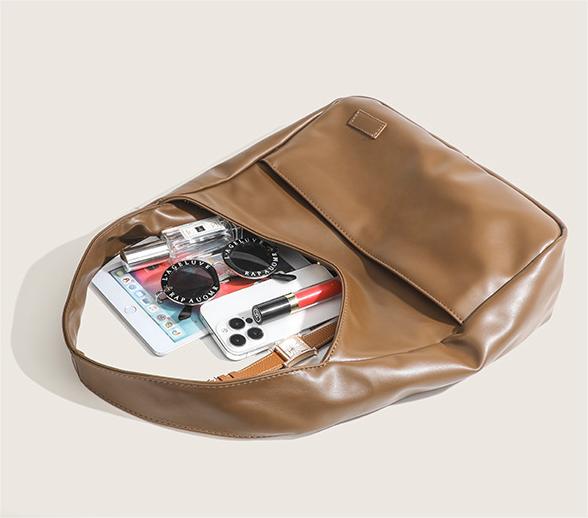 RSD New large-capacity underarm bag soft leather shoulder bag texture work commuter bag female